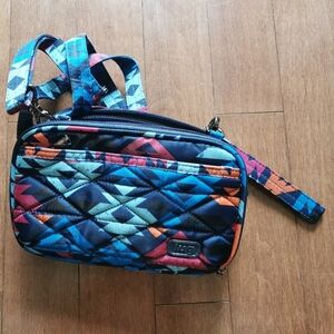 Lug Roundabout in Southwest Navy